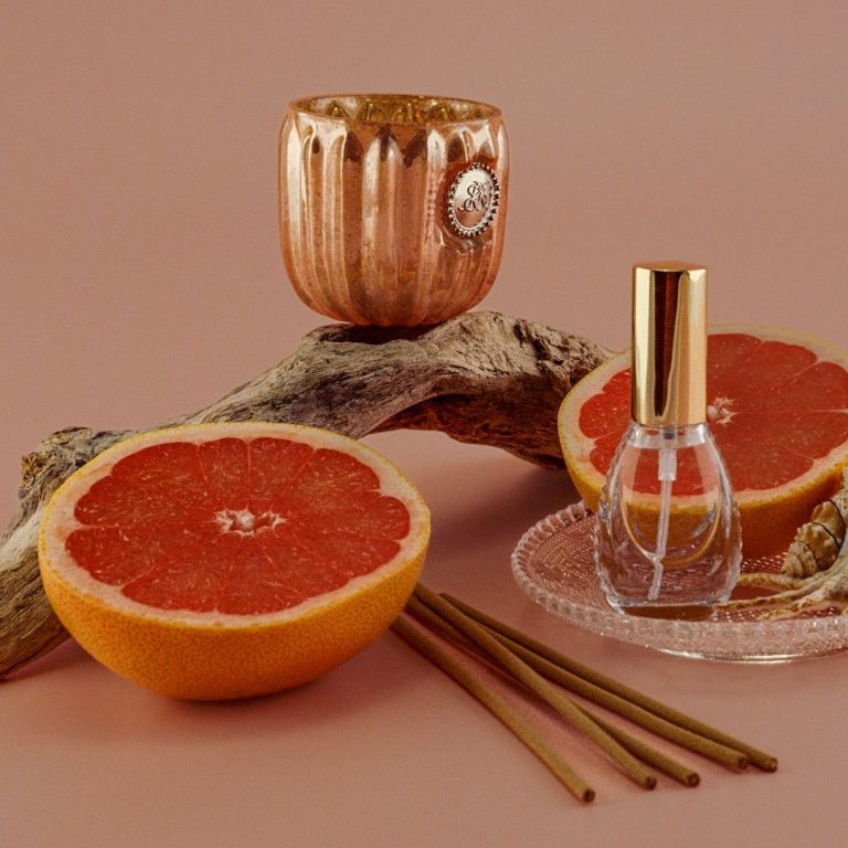 Belebende Düfte im Alltag Zitrusfrüchte und ätherische Öle als Beispiel für belebende und alltagstaugliche Aromaanwendungen